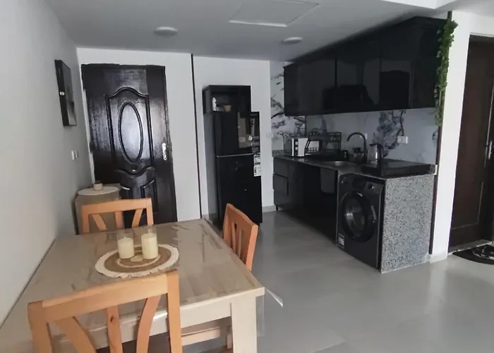 Florenza Khamsin Apartahotel 3*